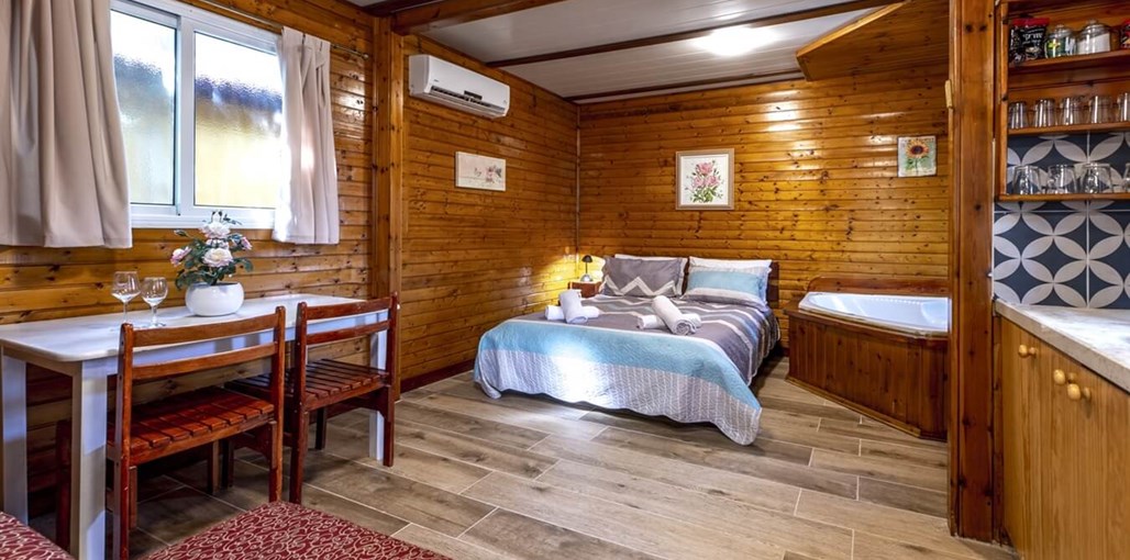 ברק בקתות נופש משולב (9).jpg