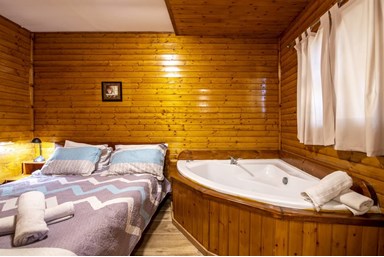 ברק בקתות נופש - משפחתיות