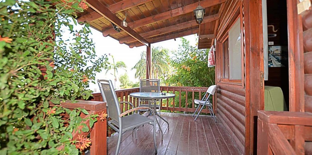 בקתות עץ - נופי כנרת בוקי הבקתה הזוגית (8).jpg