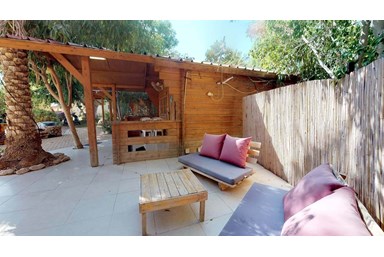 מקום בלב - עין יהב - בקתות עץ