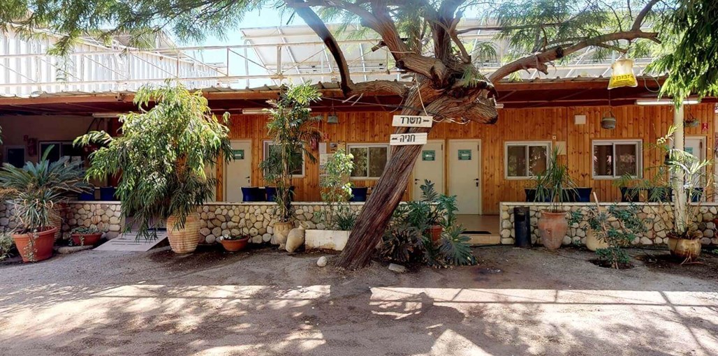 מקום בלב - עין יהב הסוויטה המשפחתית (2).jpg