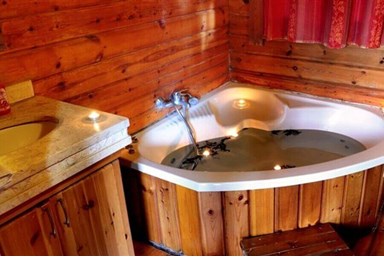 ארבל בתי קייט - בקתות זוגיות