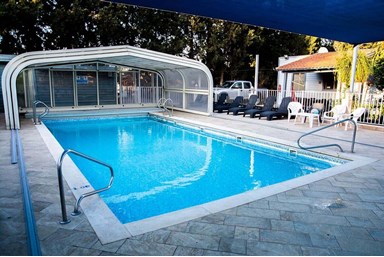 אירוח כפרי אצל תמי - הבריכה