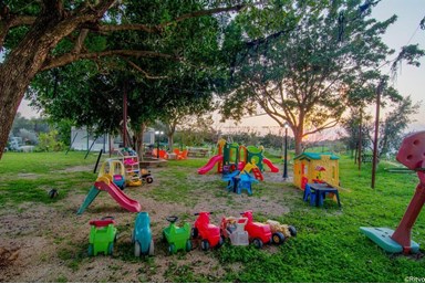 שביל החלב - הבקתות המשפחתיות