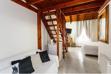 מלון הציידים - חדר גלריה גדול