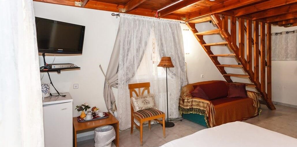 מלון הציידים חדר גלריה (5).jpg