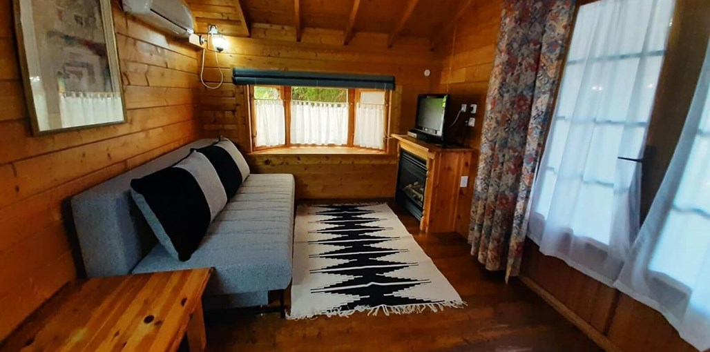 מקום אגדה בקתה עם ג'קוזי (4).jpg