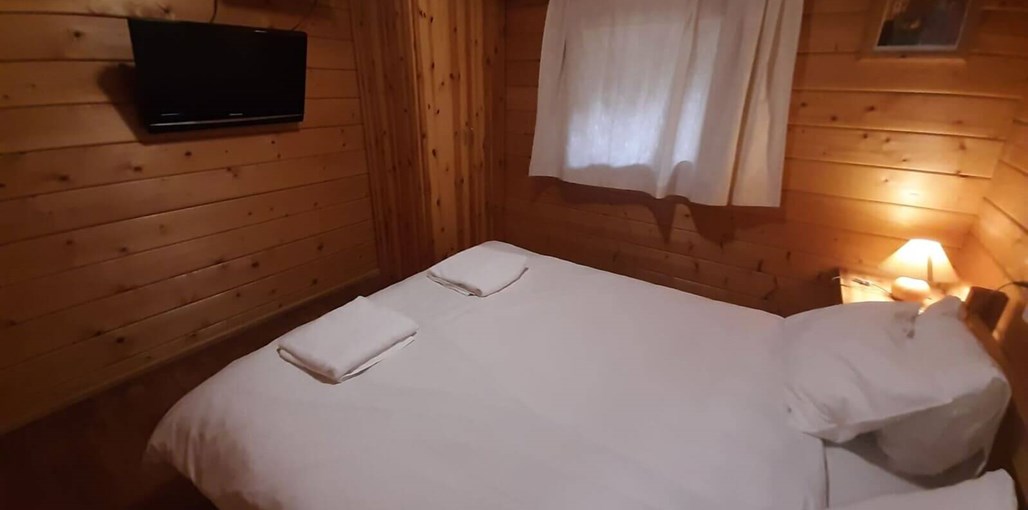 מקום אגדה הבקתות (1).jpg