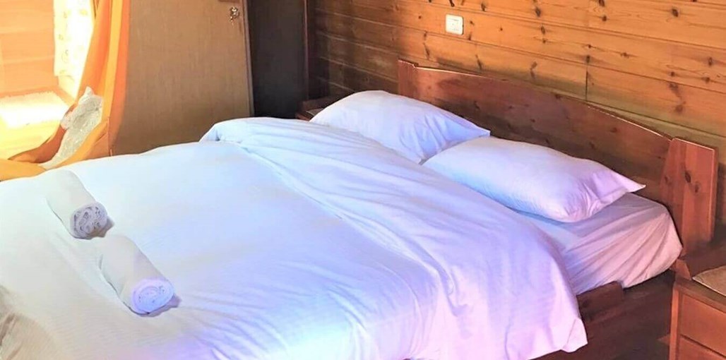 בקתות דרך האושר המקורי בקתת הקשת (2).jpg