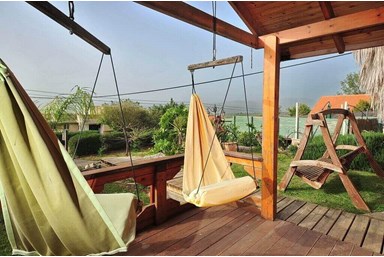 בקתות נוף ילדות - בקתת הגלריה 2 