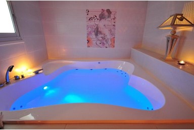 בקתות נוף ילדות - בקתת הגלריה 2 