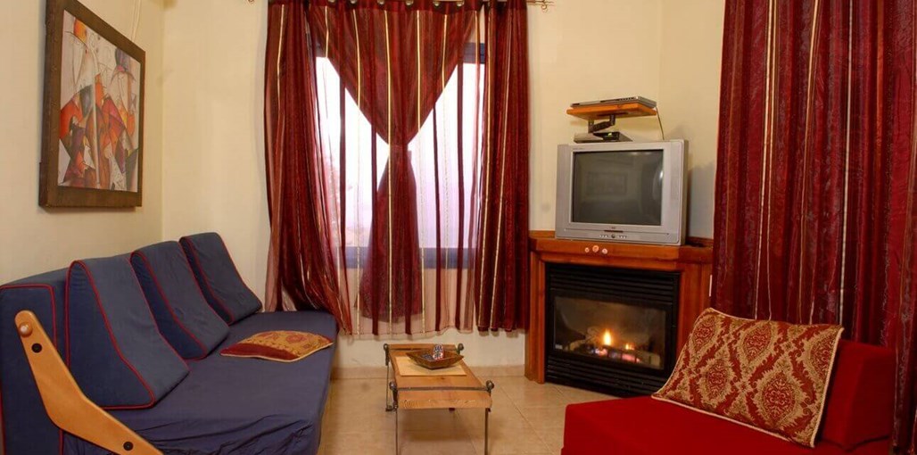 נוף חרמון - אירוח  כפרי איכותי בקתות אבן (15).jpg