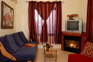 נוף חרמון - אירוח כפרי איכותי - בקתות אבן