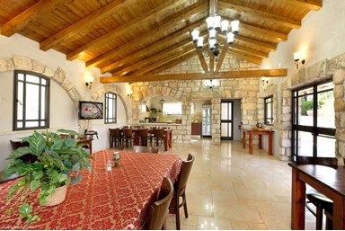 נוף חרמון - אירוח כפרי איכותי - חדר האוכל