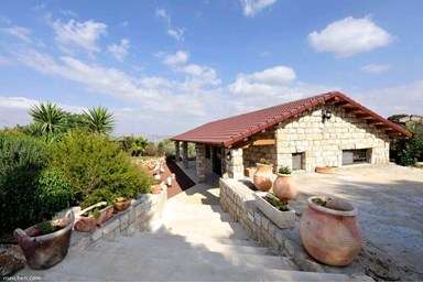 נוף חרמון - אירוח כפרי איכותי - חדר האוכל