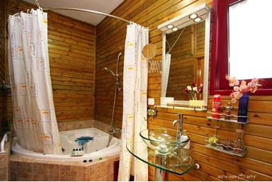 פנינה בבצת - הבקתה הזוגית