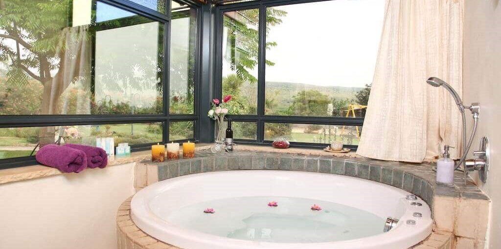 אירוח עם חן - סוויטות יפיפיות עם נוף לחרמון הסוויטות (4).jpg