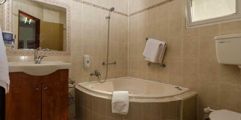 אביגיל אירוח כפרי משפחתית 1 (3).jpg