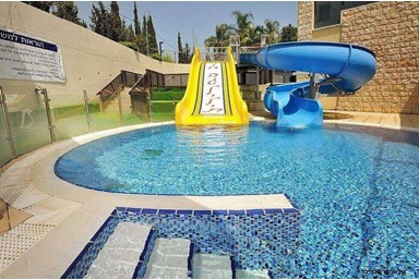 וי קלאב גורן - פארק מים