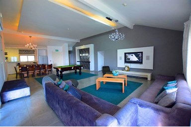 וי קלאב גורן - וילה גרנדה