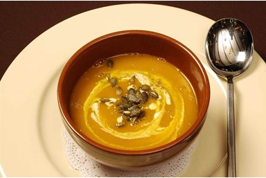 צימרים שביט - בריכה, מסעדה ונוף