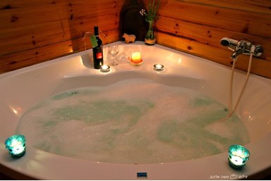 בקתות עץ השדה - הרימון 