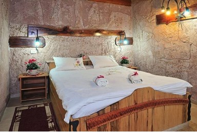 גן וטבע - בקתות אלון ושאולי