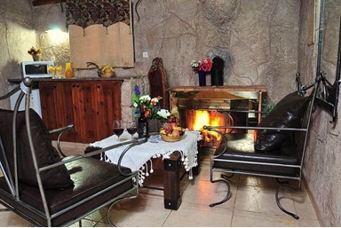 גן וטבע - בקתות אביב ורן