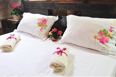 גן וטבע - בקתות אביב ורן