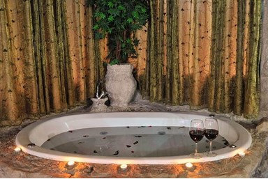 גן וטבע - בקתות אביב ורן