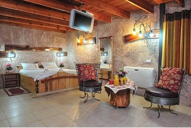 גן וטבע - בקתות אלון ושאולי