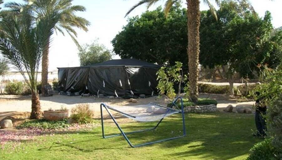 חולות מדבר - משפחת קניון אוהל אירוח (4).jpg