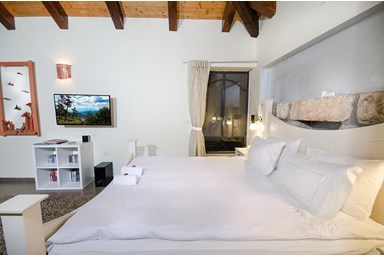 אהבה בירוק אמירים - הסוויטה הלבנה