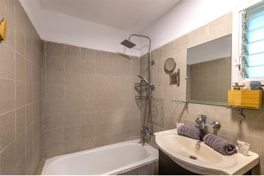 לה ולי - הצימר 