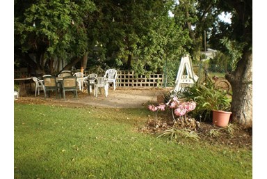 דשא בכפר - הצימרים