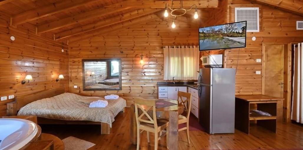 אצלנו בחצר - צוריאל סטודיו (3).jpg