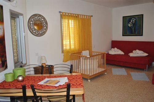 אליפז חופש וחוויה בערבה חדרים משפחתיים (12).jpg