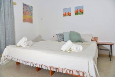 טבע ביחיעם - אירוח בקיבוץ - החדרים הצלבניים