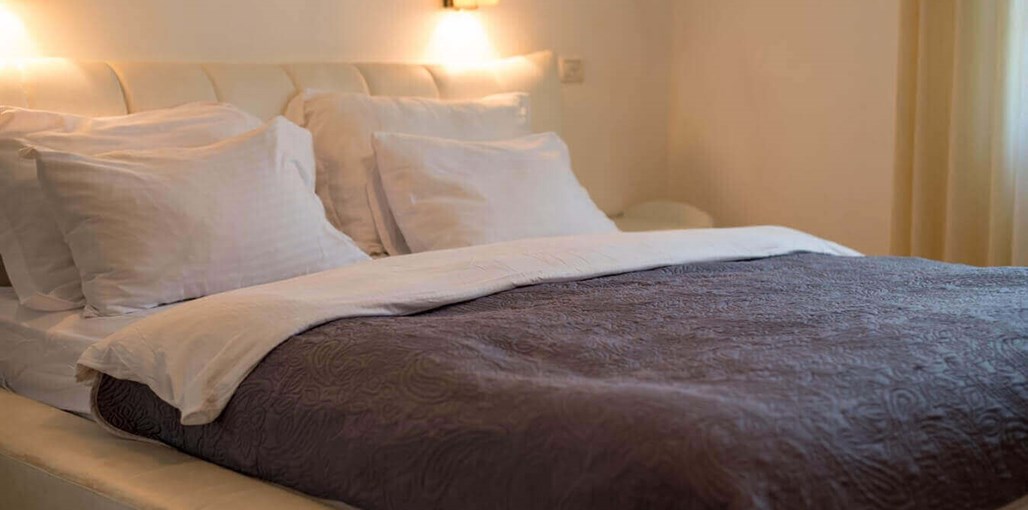 בקתות בלהבות נופי הבשן וילה משפחתית (2).jpg