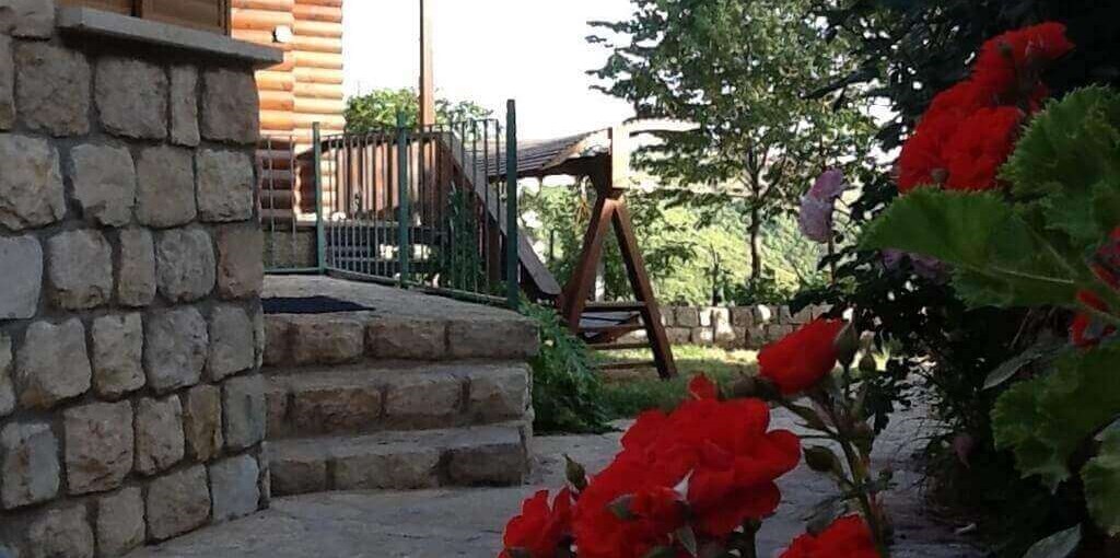 לגעת בשמיים חדש חצר ונוף (18).jpg