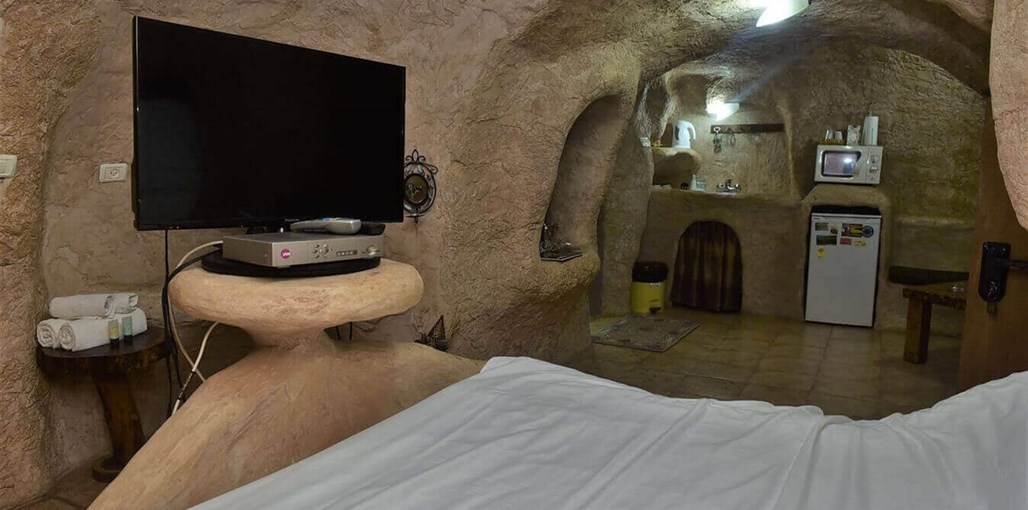 מול הקשת מול הקשת (20).jpg