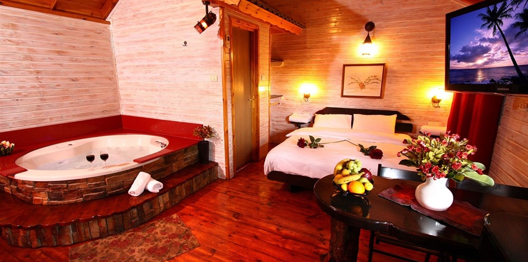 בקתות יולנדה בקתות יולנדה - סוויטה אדמה (13).jpg