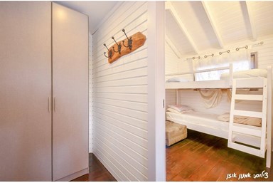 בצל האלון - בקתת החופש