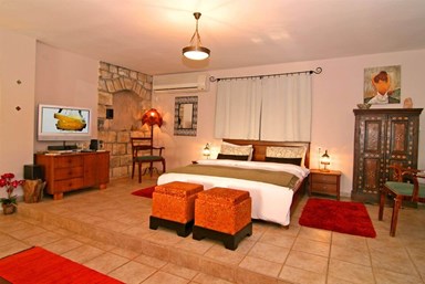 צימרים ביער - בית האבן