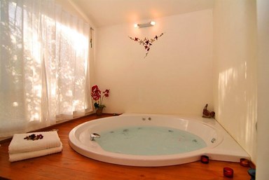 צימרים ביער - בית האבן