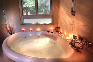 צימרים ביער - תאנה וחרוב