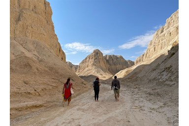 אצל בלפר בכיכר - הסביבה והנוף