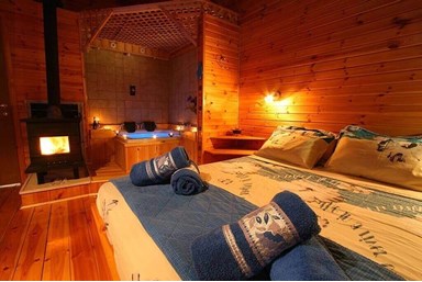 בקתות נחל דישון