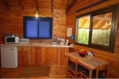 בקתות נחל דישון