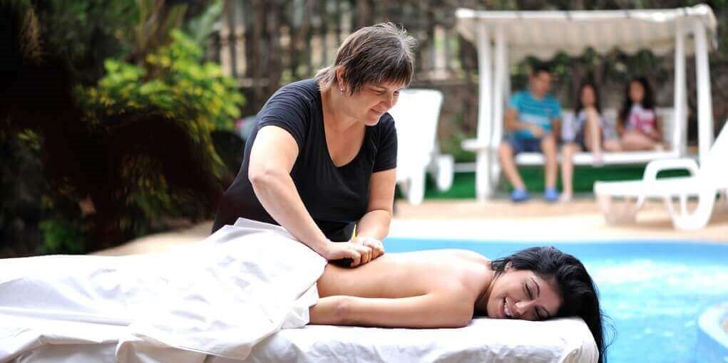 בקתות אודם השני מתחם הספא (1).jpg